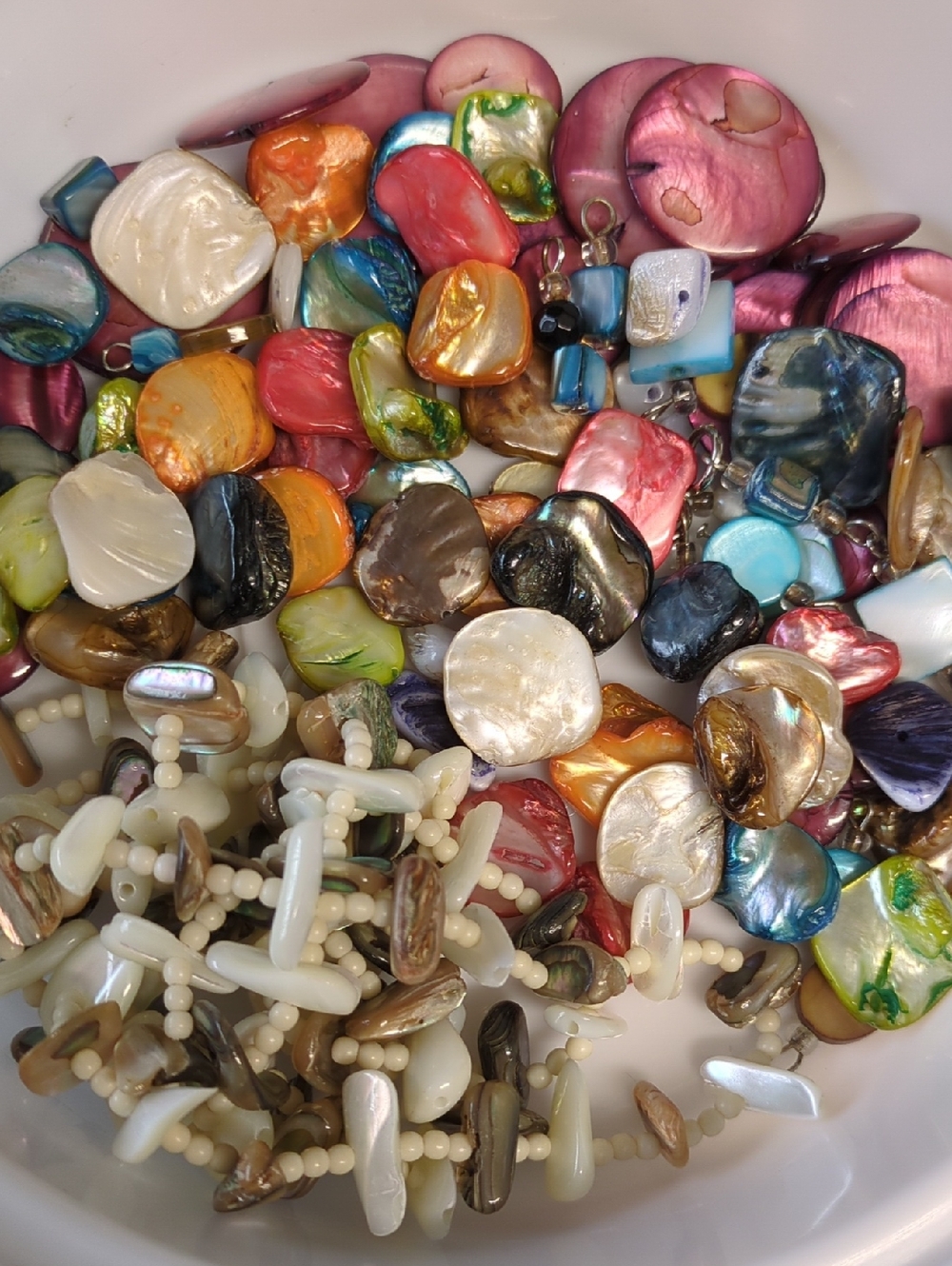 🎂Q6 Colorful Iridescent Shell Bead Mix - Gorgeous Colours! 240g